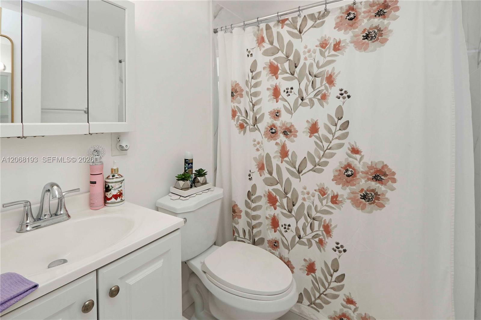   /  4452 sq. ft. $ 2026-08-10 0 foto