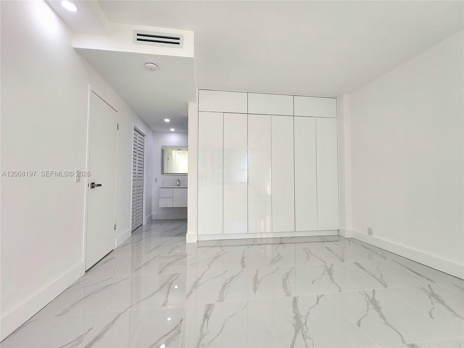 Photo of 3505 Ocean Dr  #716, Hollywood, Florida, 33019 - 