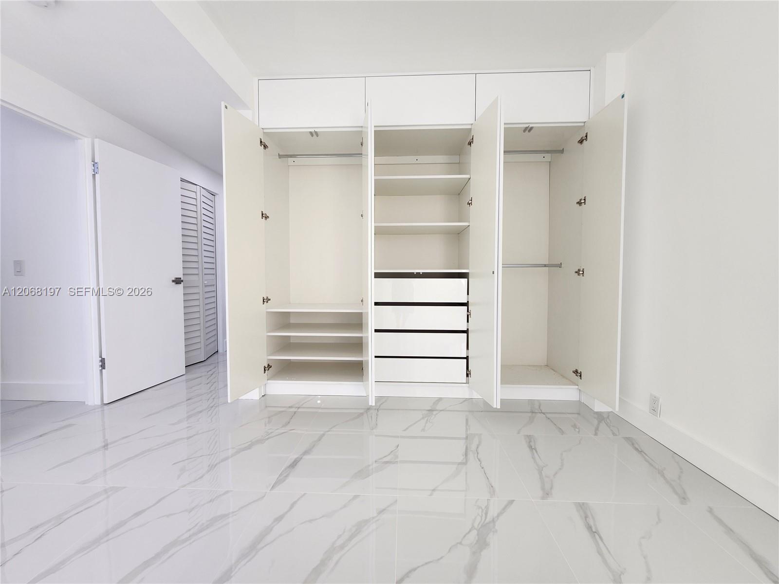Photo of 3505 Ocean Dr  #716, Hollywood, Florida, 33019 - 