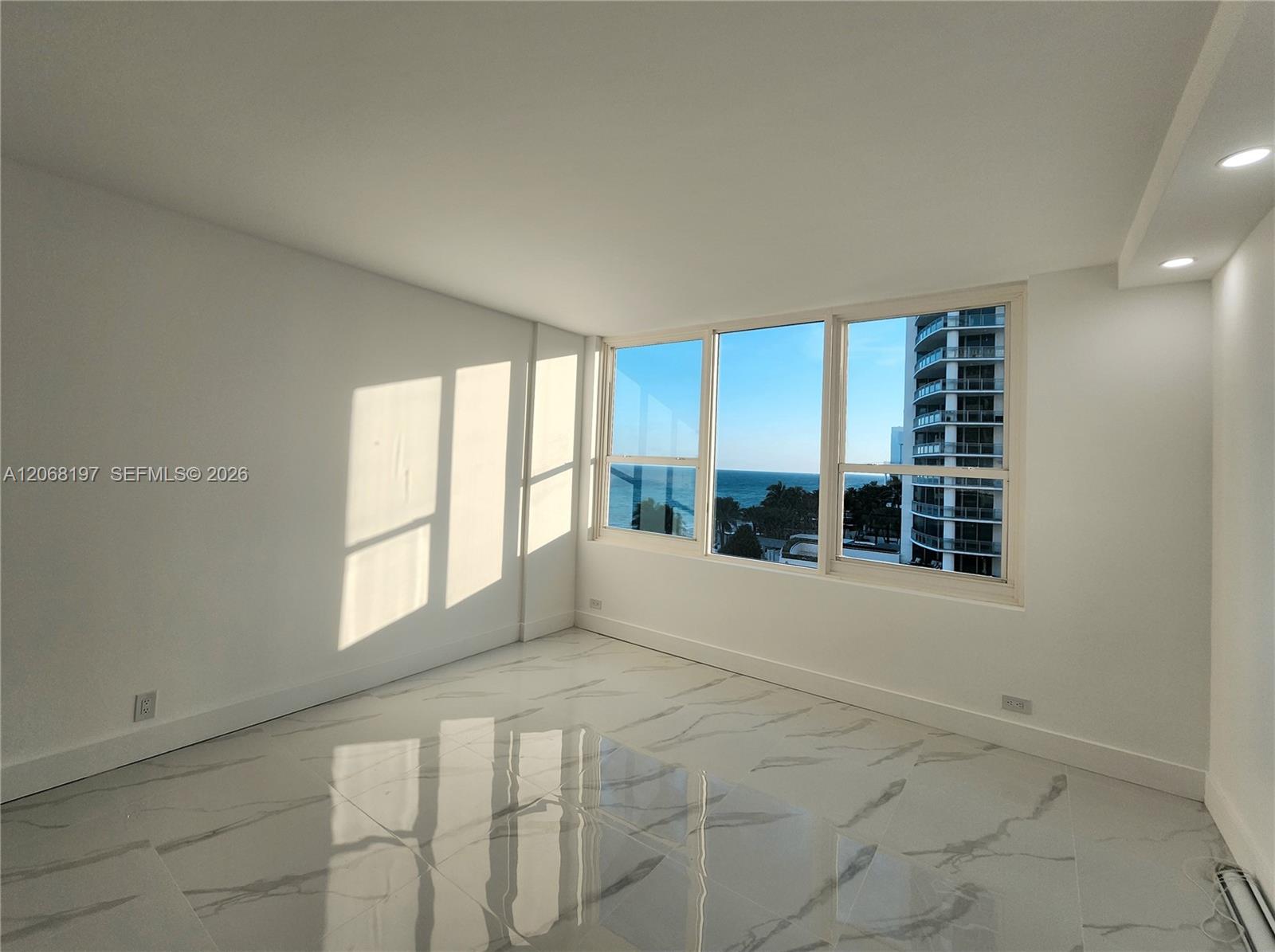 Photo of 3505 Ocean Dr  #716, Hollywood, Florida, 33019 - 