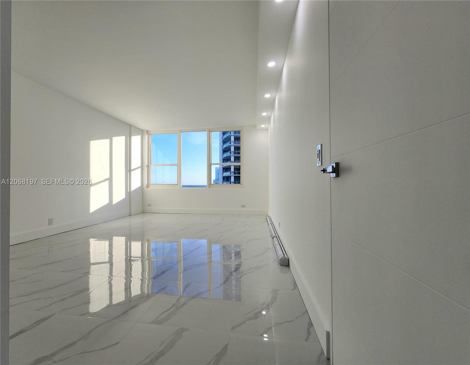 Photo of 3505 Ocean Dr  #716, Hollywood, Florida, 33019 - 