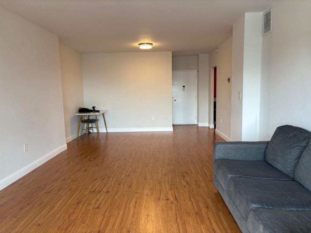 16P 1 / 1 798 sq. ft. $ 2026-08-28 0 Photo