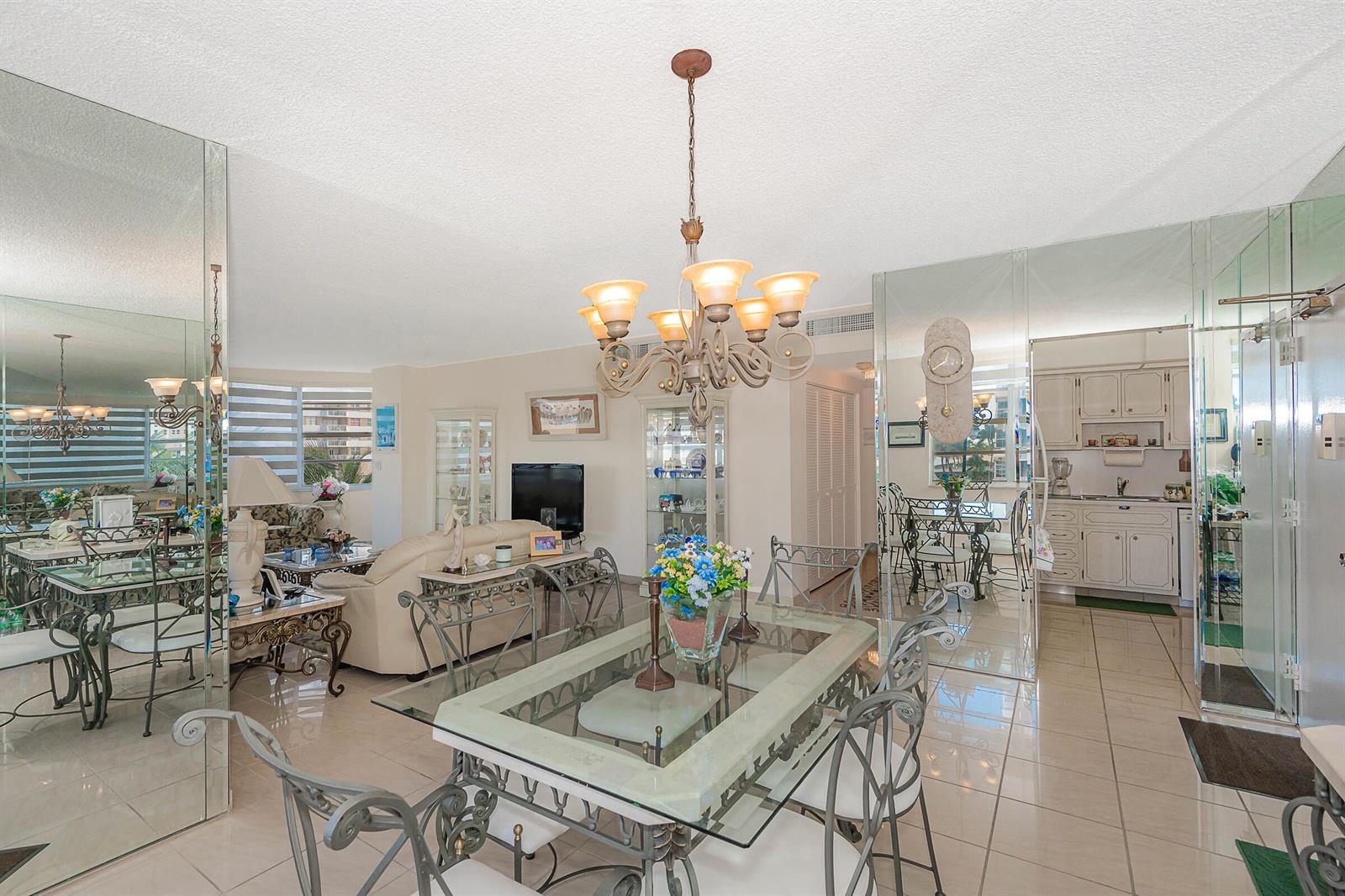 See details 3P 2 / 2 1380 sq. ft. $ 2026-08-18 0 Photo