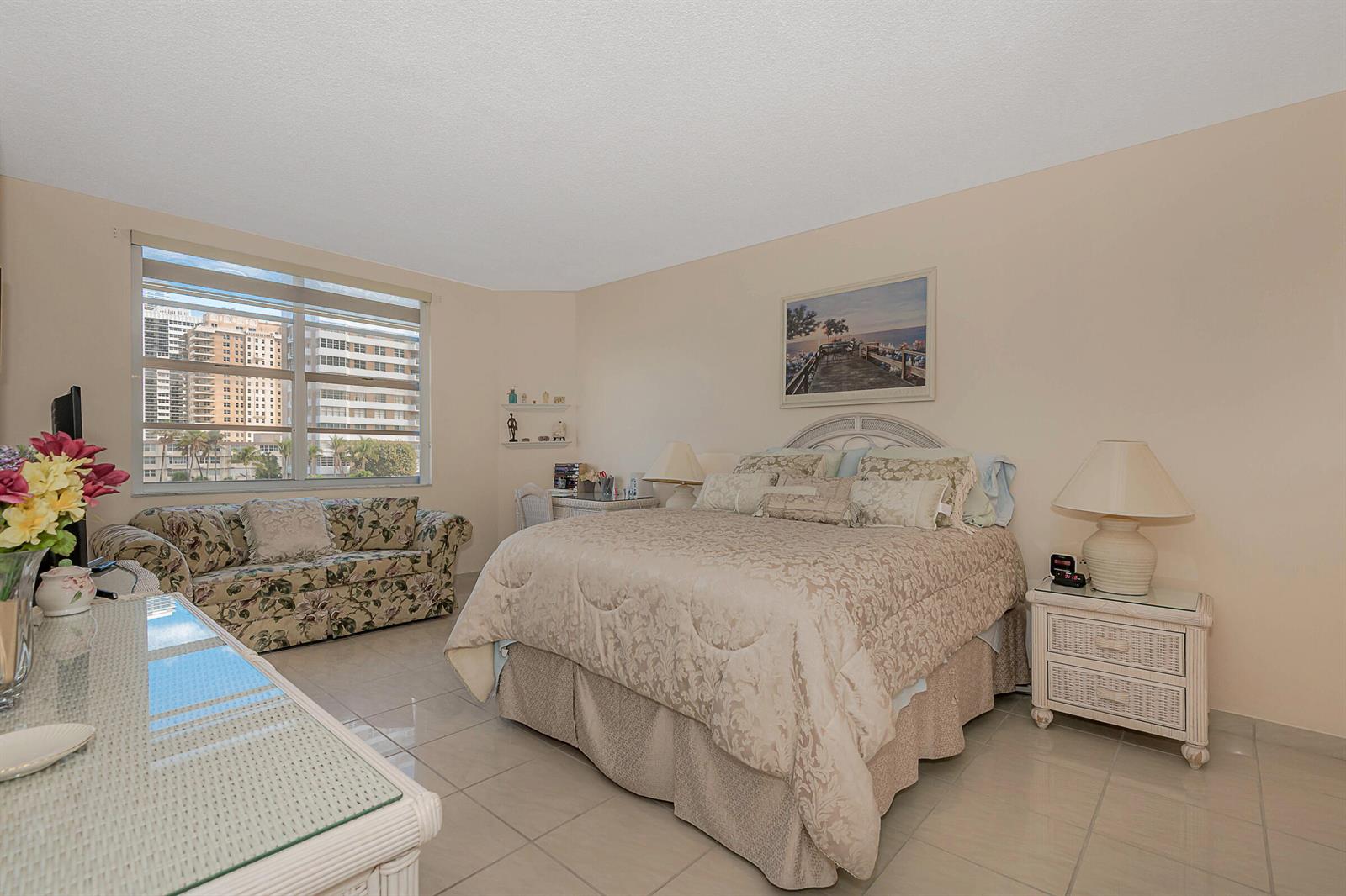See details 3P 2 / 2 1380 sq. ft. $ 2026-08-18 0 Photo