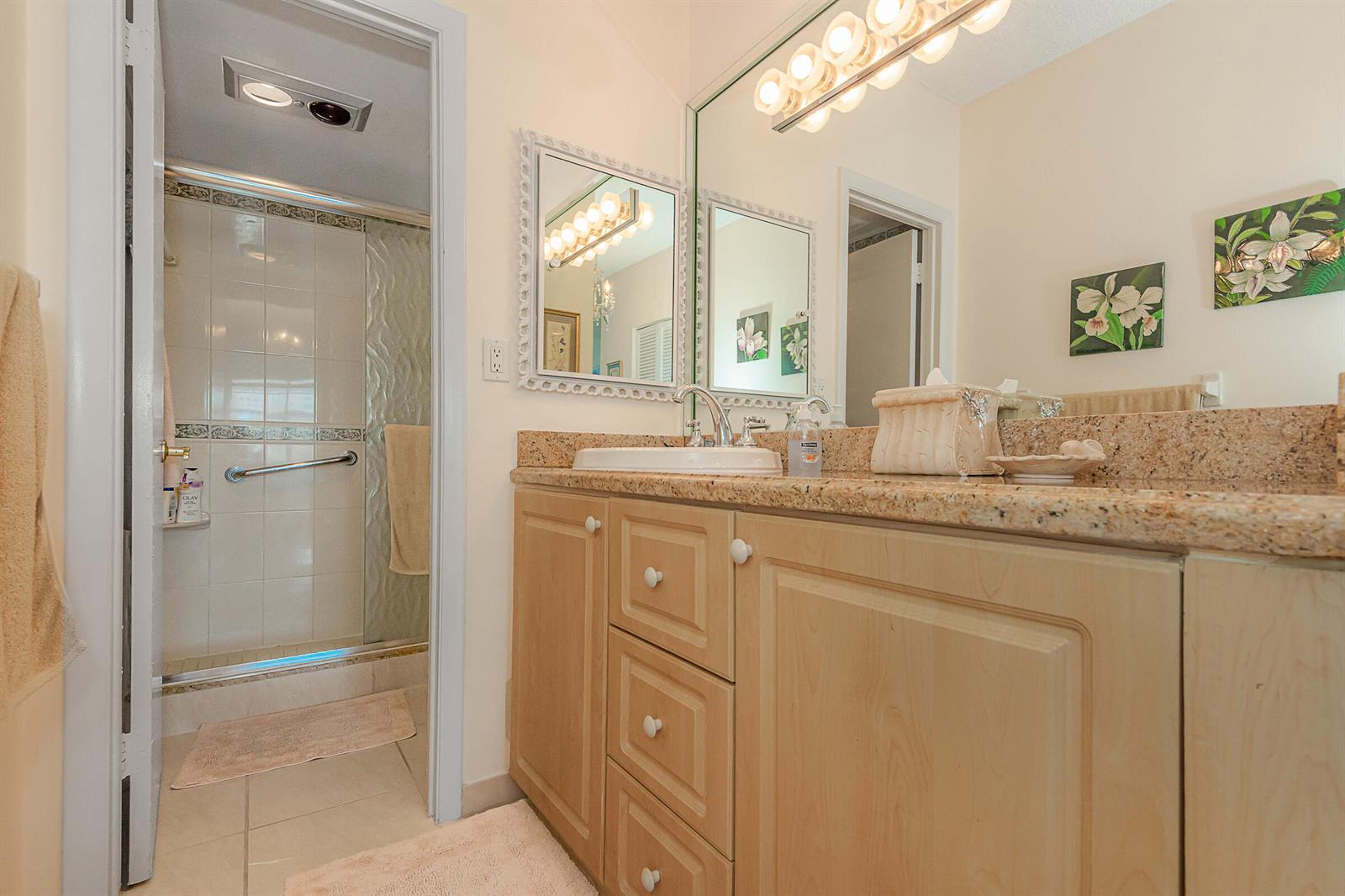 See details 3P 2 / 2 1380 sq. ft. $ 2026-08-18 0 Photo