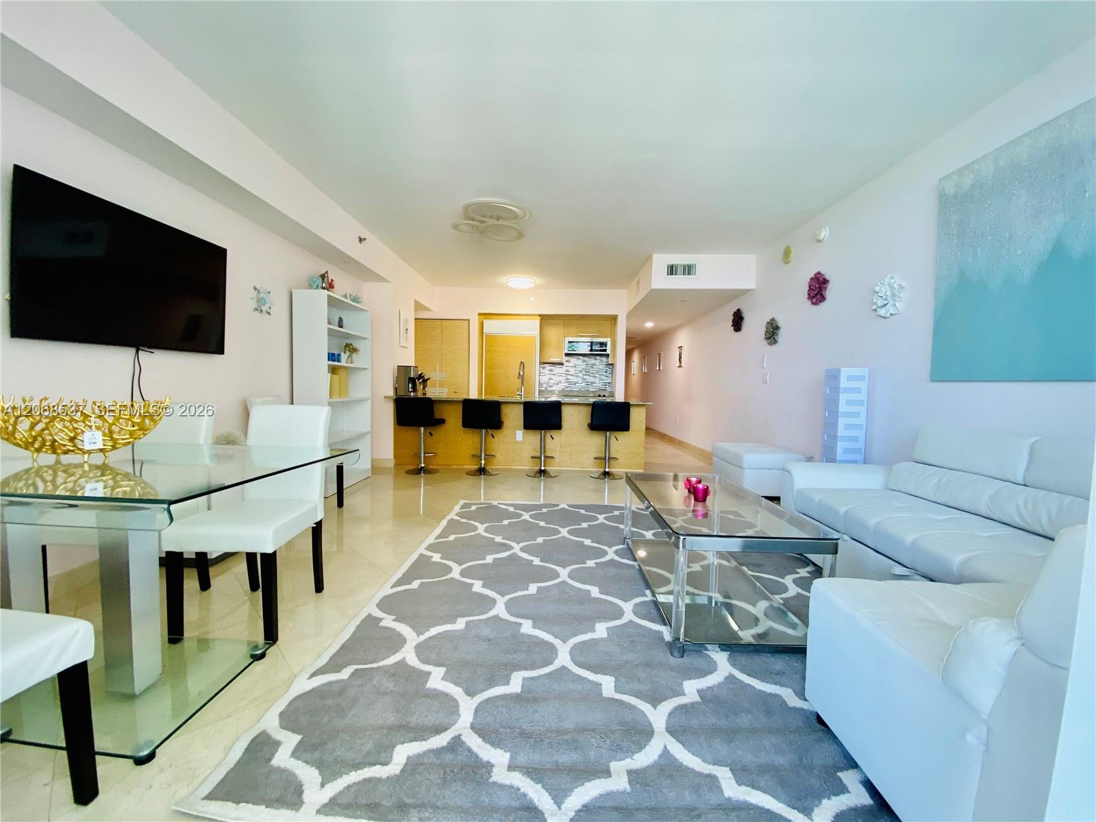1912 1 / 1 844 sq. ft. $ 2026-08-10 0 Photo