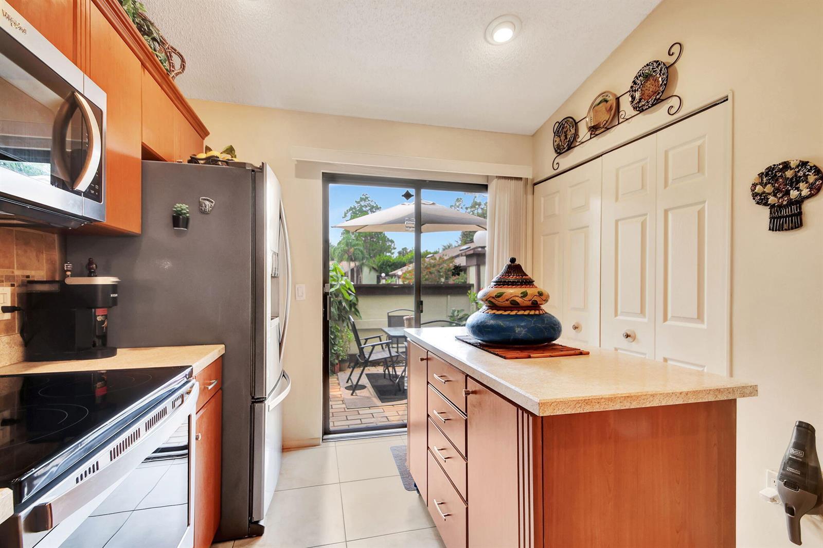 Ver detalles 2 / 2 1410 sq. ft. $ 2026-08-11 0 foto