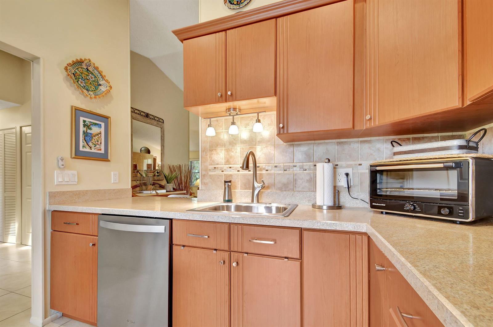 Ver detalles 2 / 2 1410 sq. ft. $ 2026-08-11 0 foto