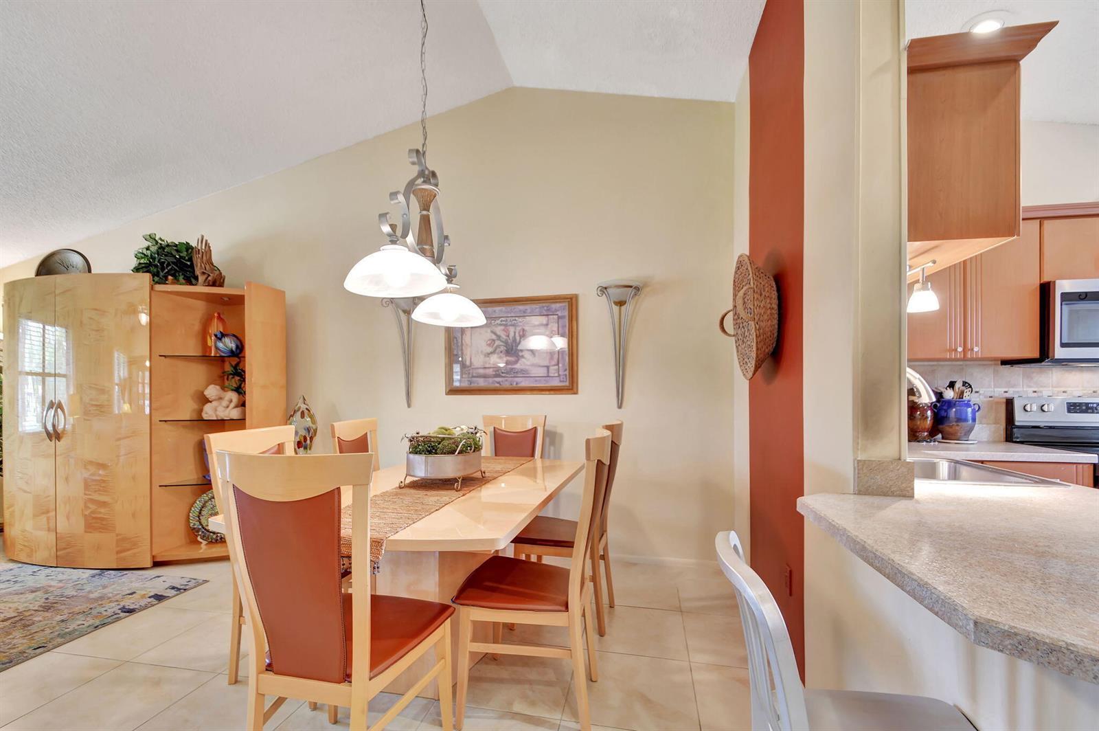 Ver detalles 2 / 2 1410 sq. ft. $ 2026-08-11 0 foto
