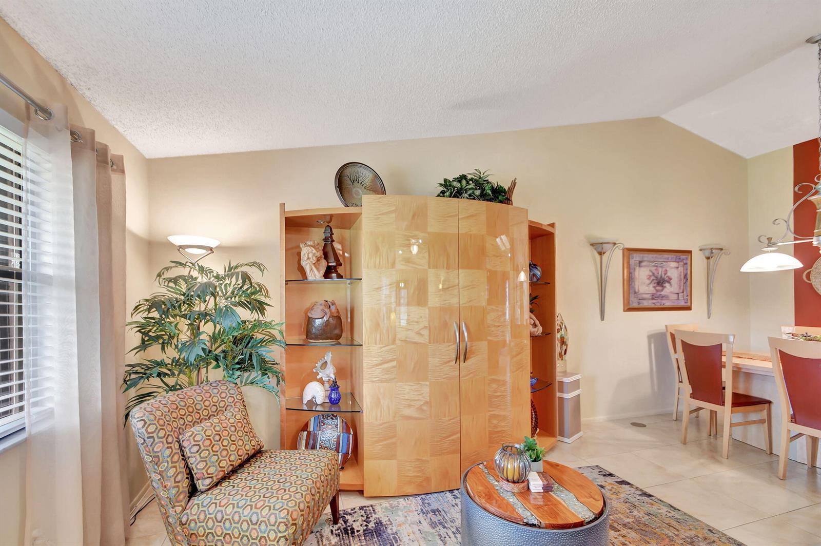 Ver detalles 2 / 2 1410 sq. ft. $ 2026-08-11 0 foto