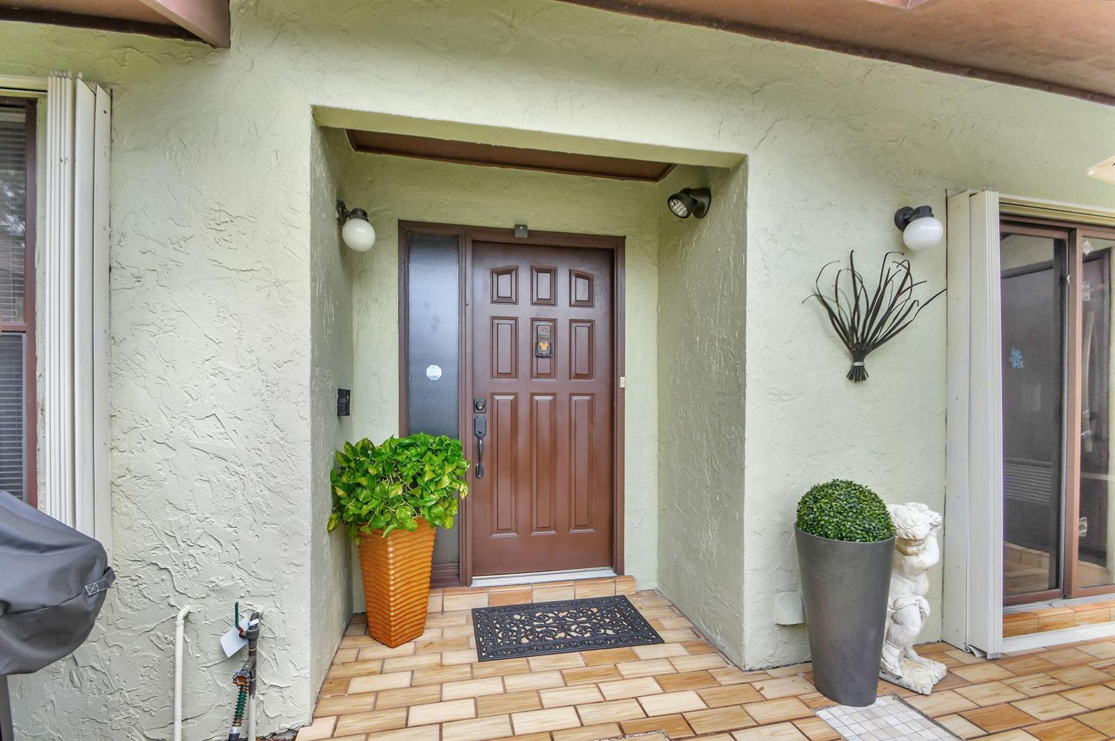 Ver detalles 2 / 2 1410 sq. ft. $ 2026-08-11 0 foto
