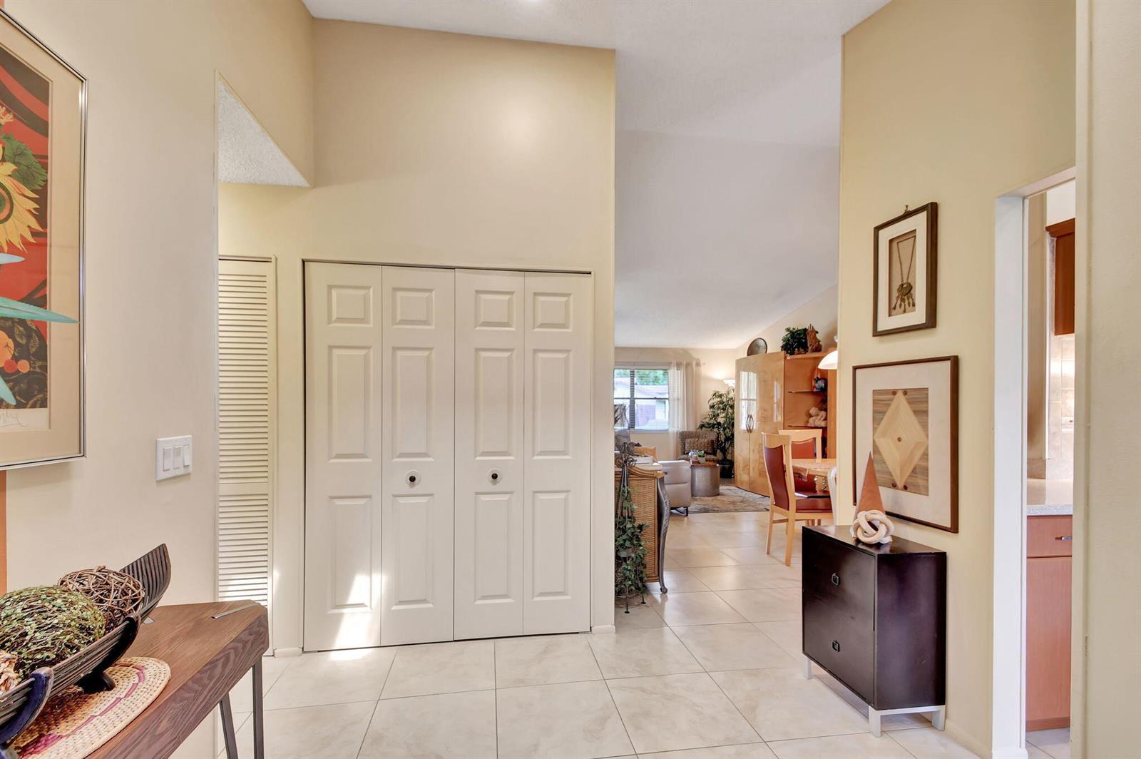 Ver detalles 2 / 2 1410 sq. ft. $ 2026-08-11 0 foto