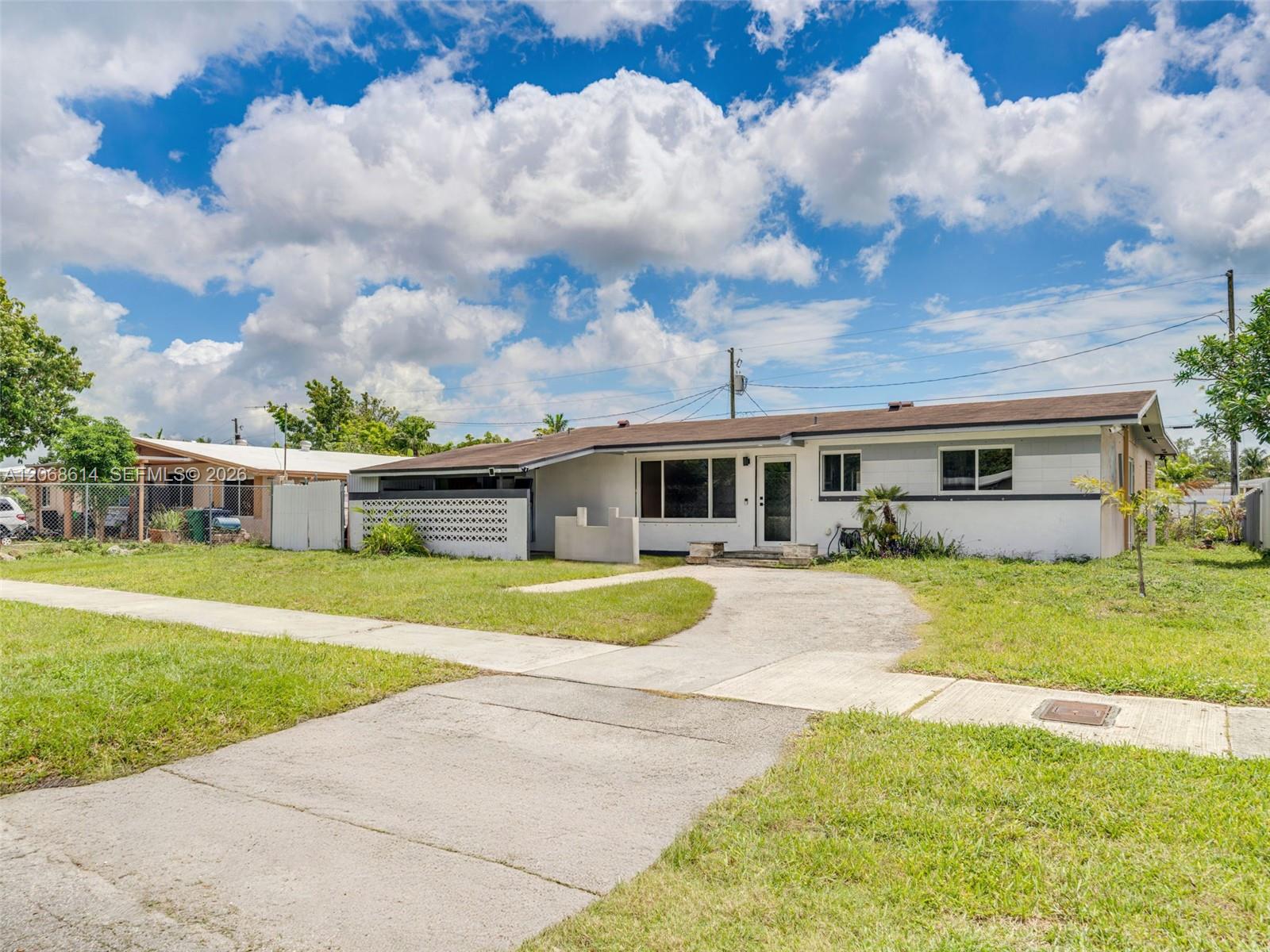 See details 19931 3 / 2 1536 sq. ft. $ 2026-08-10 0 Photo