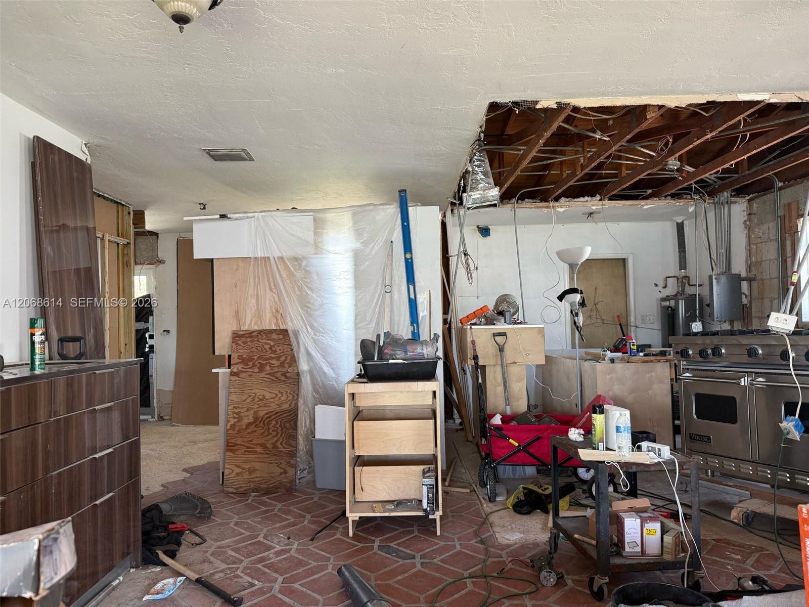 See details 19931 3 / 2 1536 sq. ft. $ 2026-08-10 0 Photo