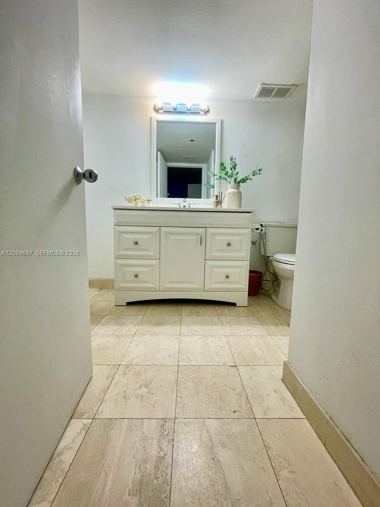 Photo of 3600 Mystic Pointe dr  #1010, Aventura, Florida, 33180 - 