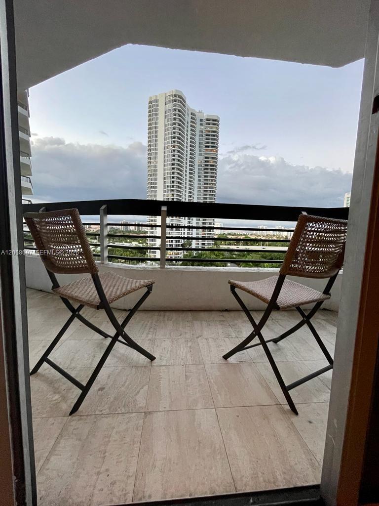 Photo of 3600 Mystic Pointe dr  #1010, Aventura, Florida, 33180 - 