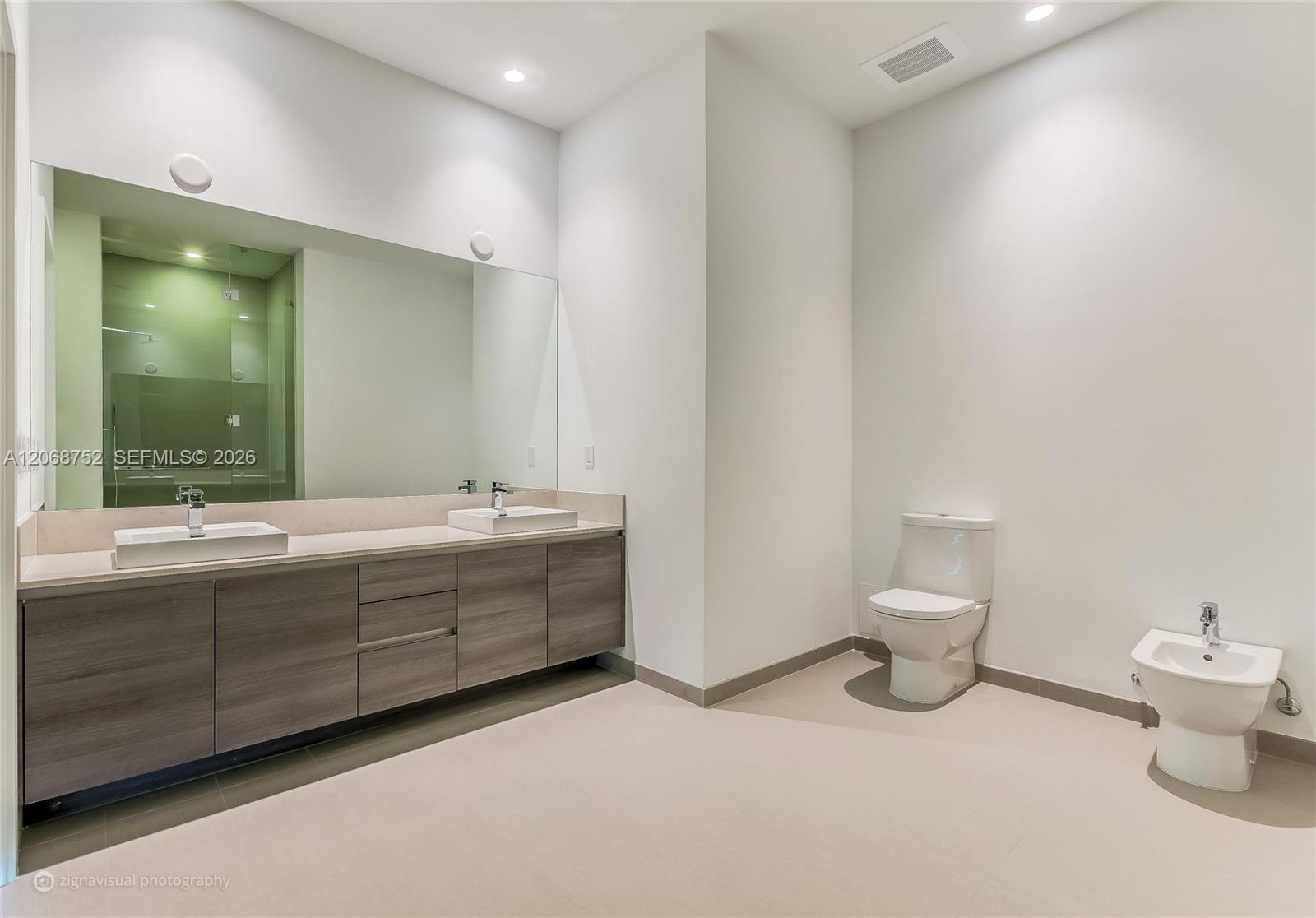Photo of 1080 Brickell Ave #4401, Miami, Florida, 33131 -