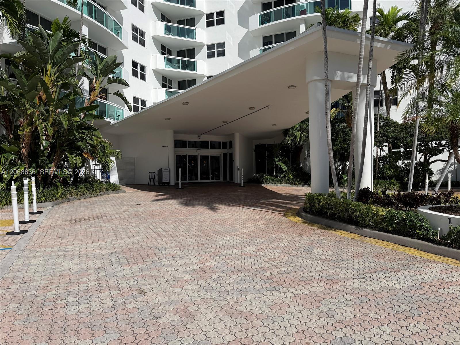 Photo of 3001 Ocean Dr #421, Hollywood, Florida, 33019 -
