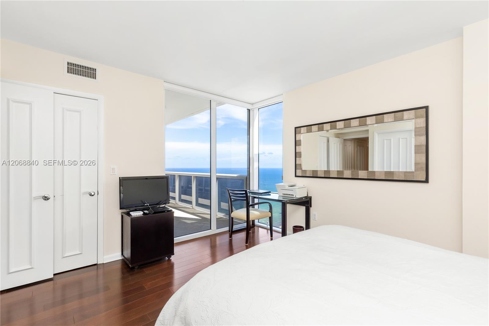 4404 3 / 5 2235 sq. ft. $ 2026-08-10 0 Photo
