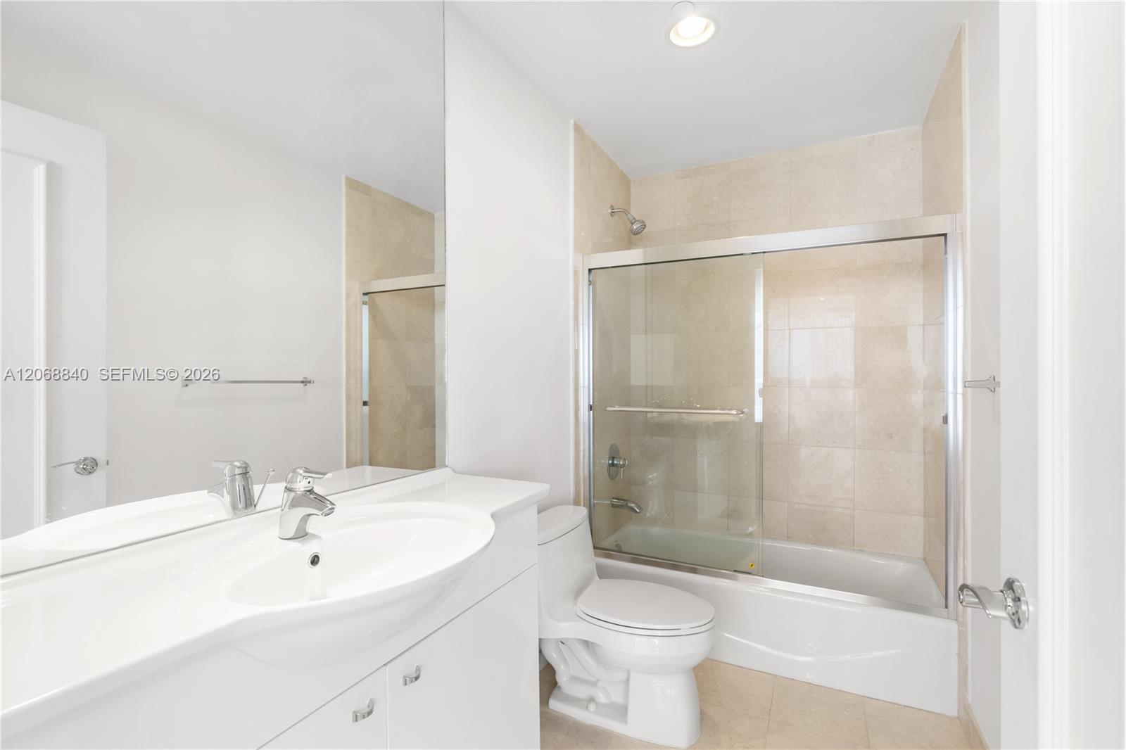 4404 3 / 5 2235 sq. ft. $ 2026-08-10 0 Photo