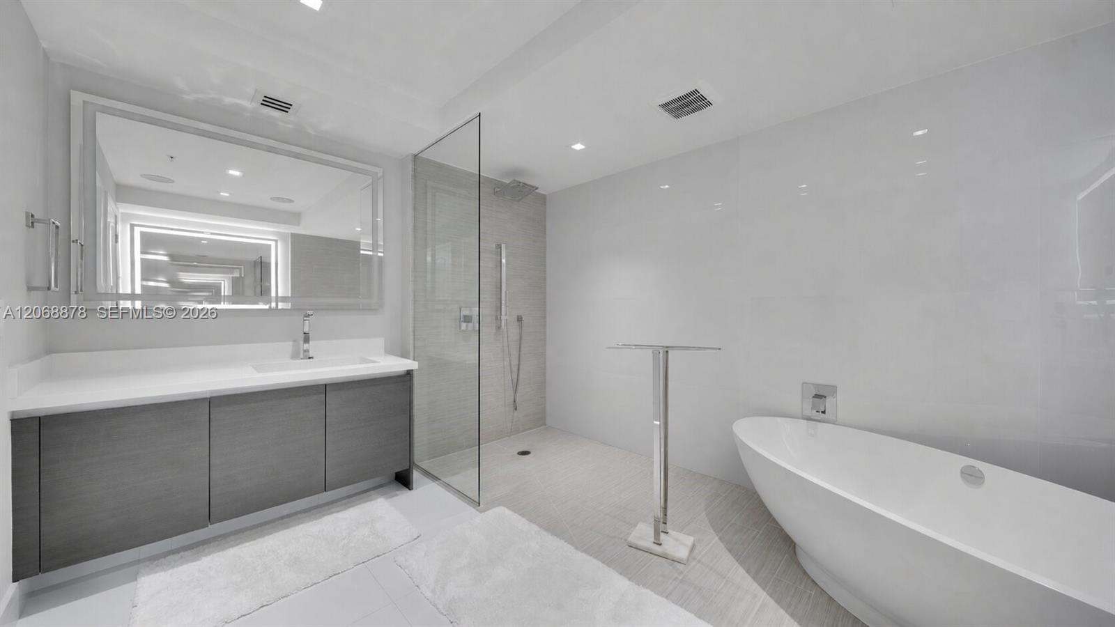 Ver detalles 5-1107 3 / 4 1892 sq. ft. $ 2026-08-19 0 foto