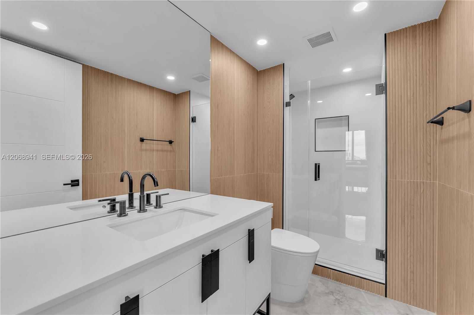 Photo of 19355 Turnberry Way #14D, Aventura, Florida, 33180 -