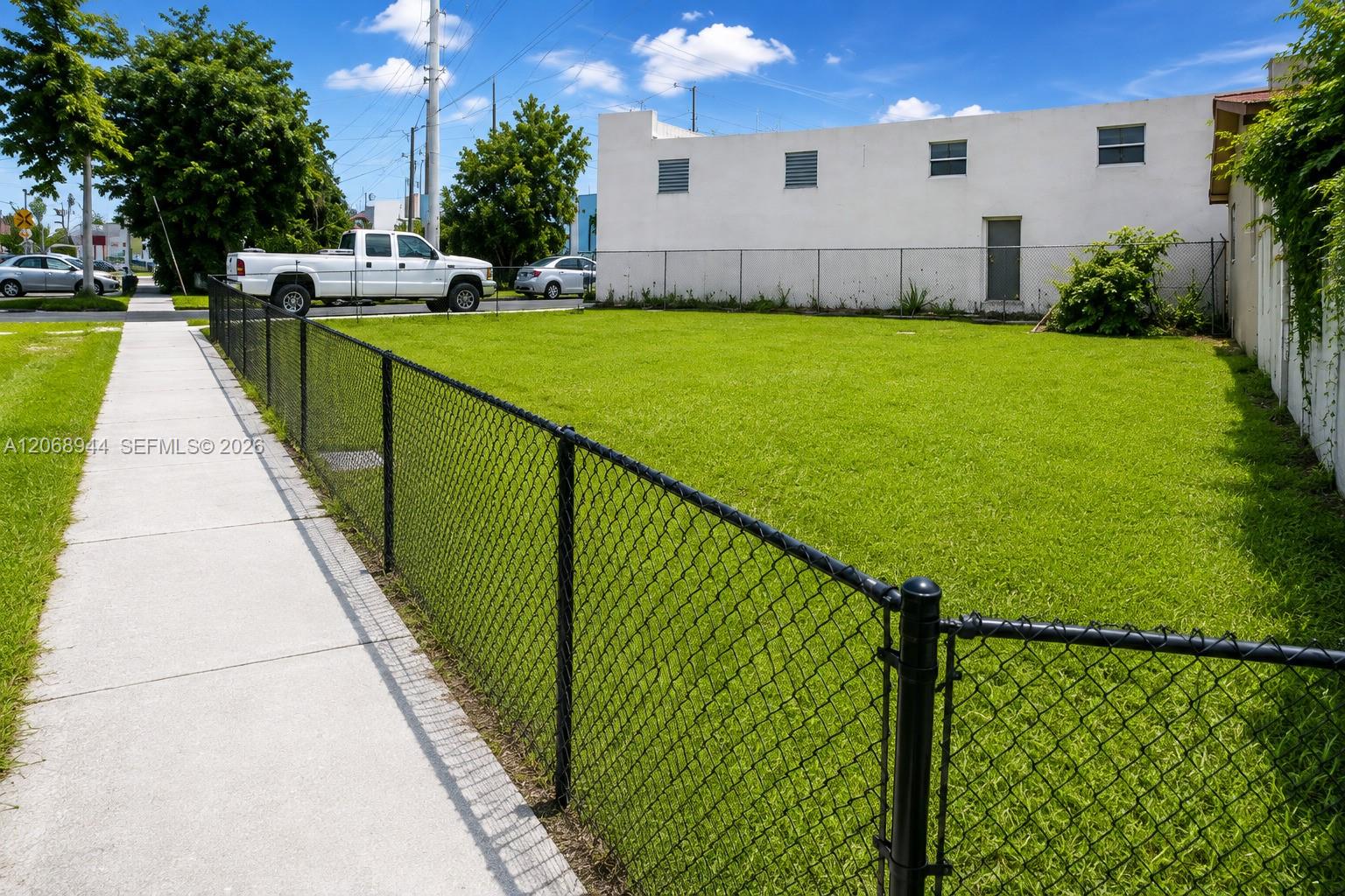   /  1467 sq. ft. $ 2026-08-11 0 foto