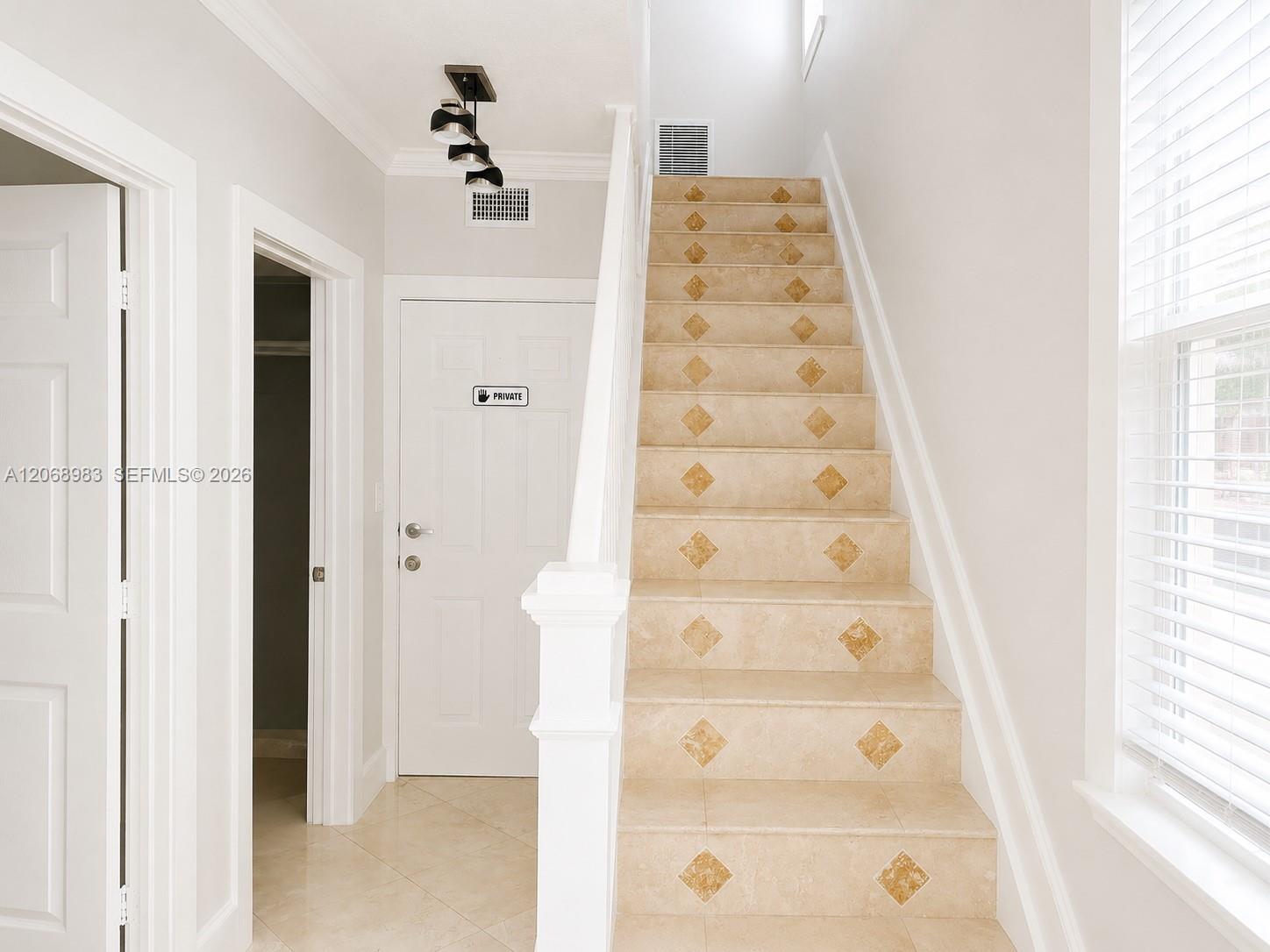 Photo of 2069 Ocean Dr (2069), Hallandale Beach, Florida, 33009 -