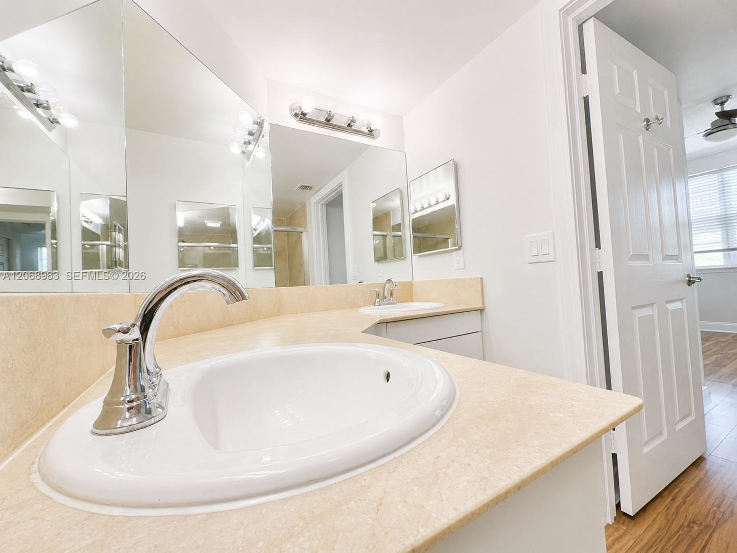 Photo of 2069 Ocean Dr (2069), Hallandale Beach, Florida, 33009 -