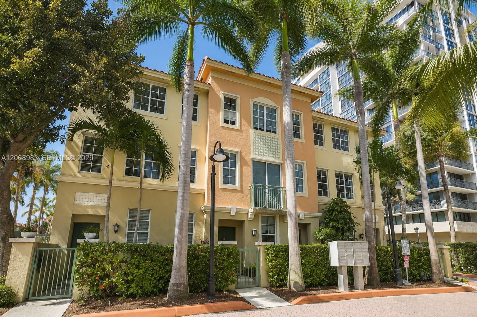 Photo of 2069 Ocean Dr (2069), Hallandale Beach, Florida, 33009 -