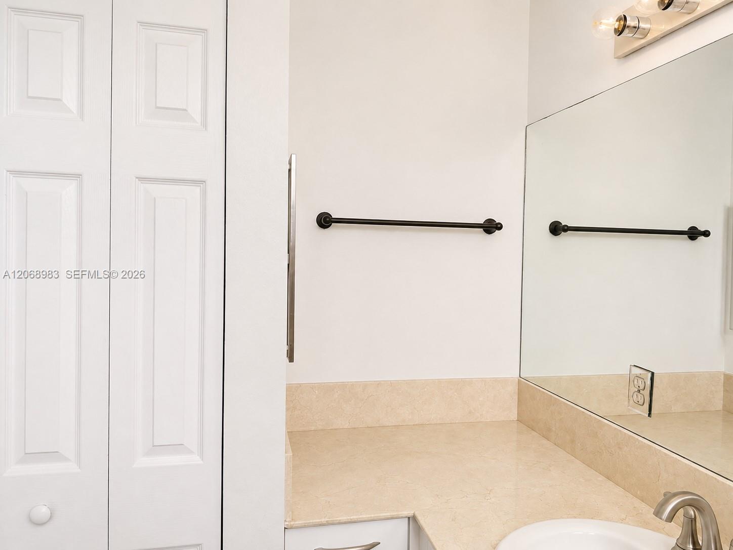 Photo of 2069 Ocean Dr (2069), Hallandale Beach, Florida, 33009 -
