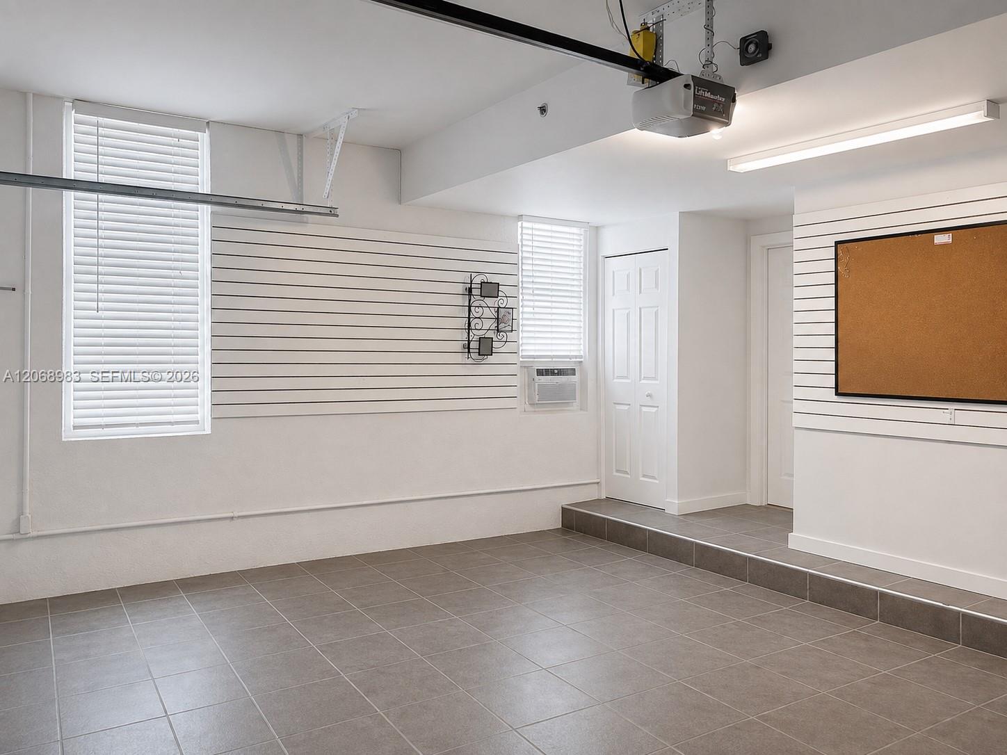 Photo of 2069 Ocean Dr (2069), Hallandale Beach, Florida, 33009 -