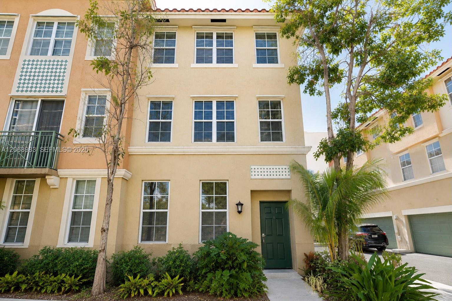 Photo of 2069 Ocean Dr (2069), Hallandale Beach, Florida, 33009 -