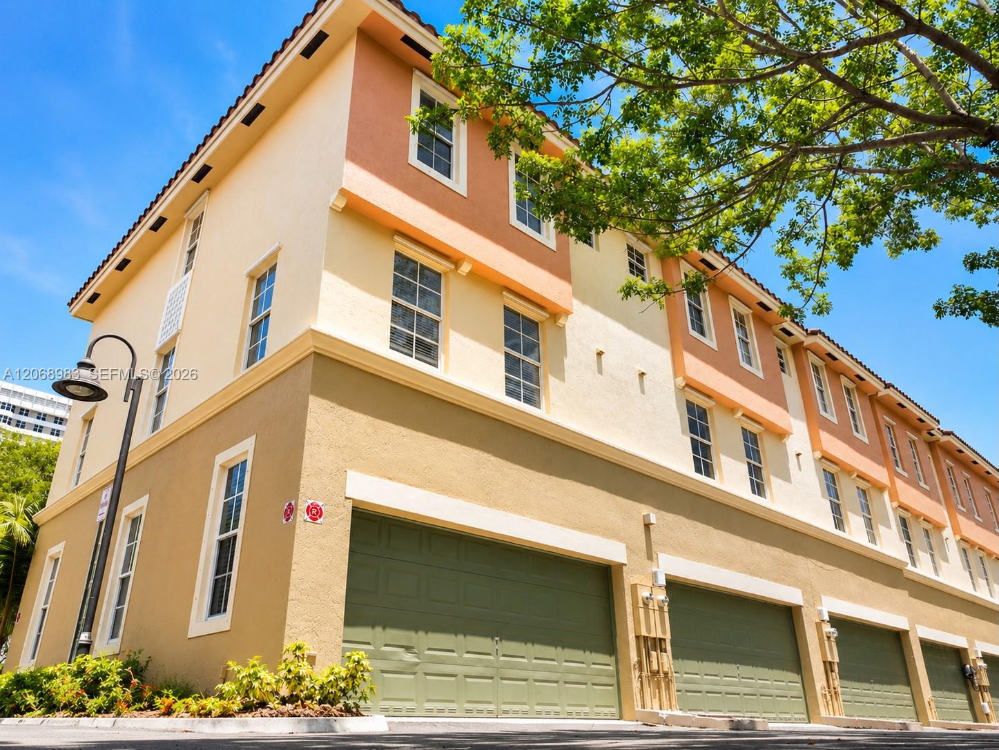 Photo of 2069 Ocean Dr (2069), Hallandale Beach, Florida, 33009 -