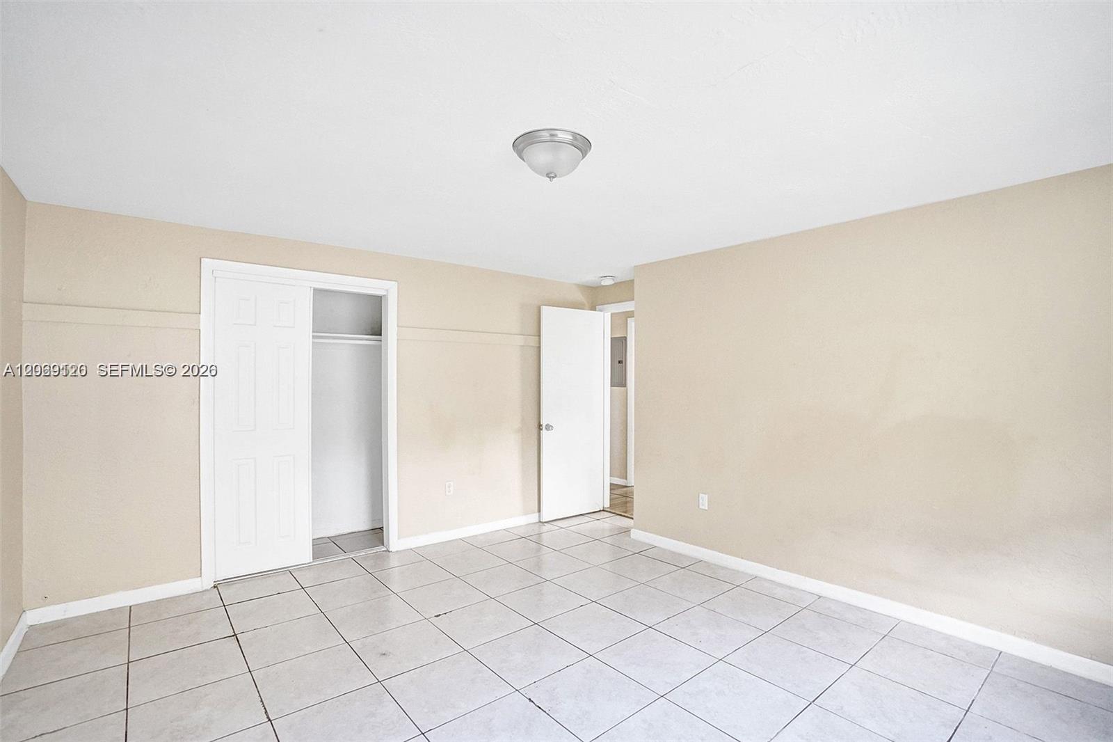 Ver detalles / 3658 sq. ft. $ 2026-08-11 0 foto
