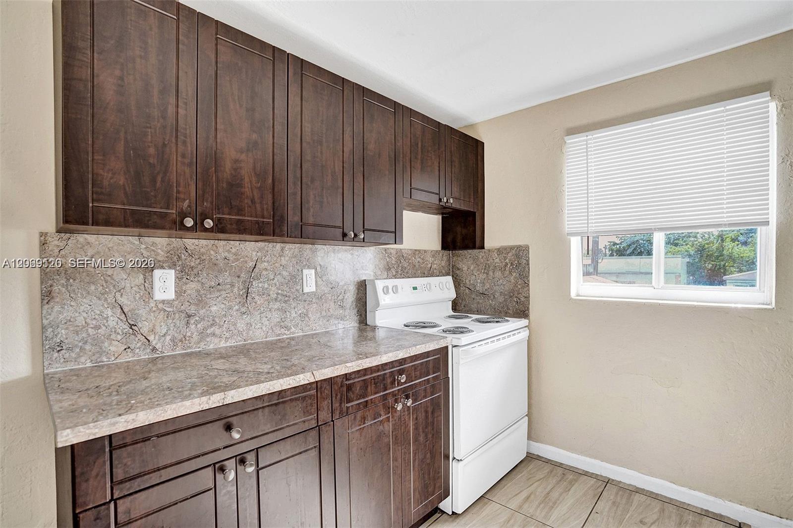 Ver detalles / 3658 sq. ft. $ 2026-08-11 0 foto