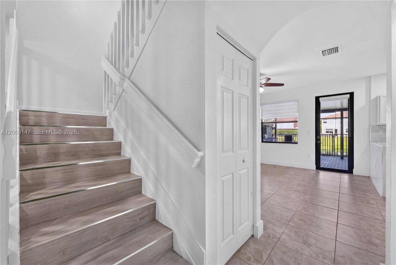 23280 3 / 3 1535 sq. ft. $ 2026-08-11 0 Photo
