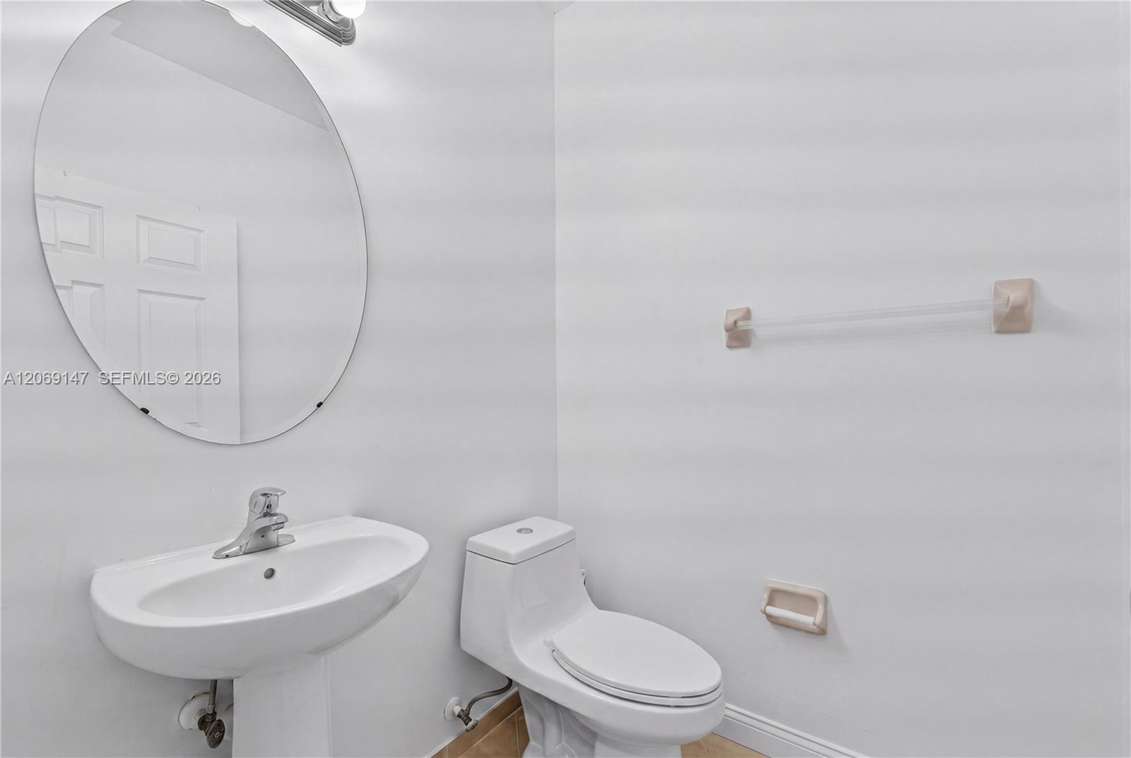 23280 3 / 3 1535 sq. ft. $ 2026-08-11 0 Photo