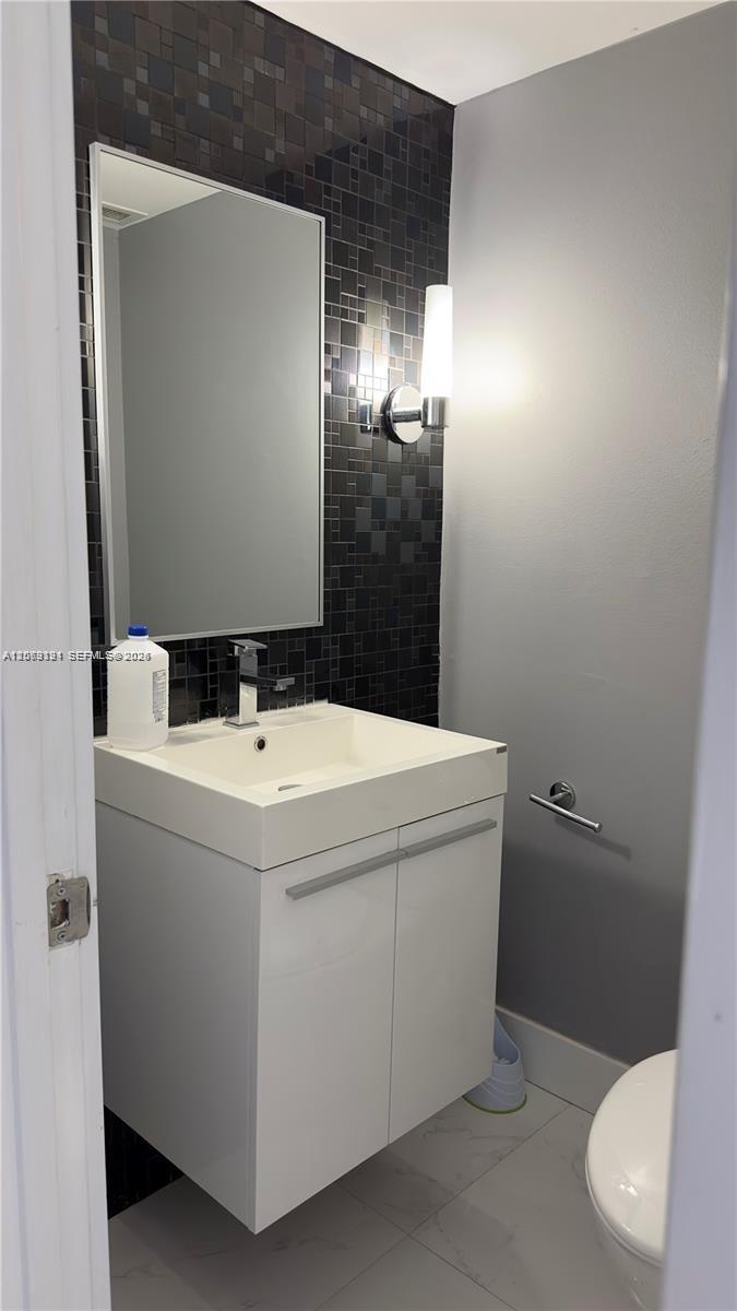 1102 1 / 2 762 sq. ft. $ 2026-08-11 0 Photo