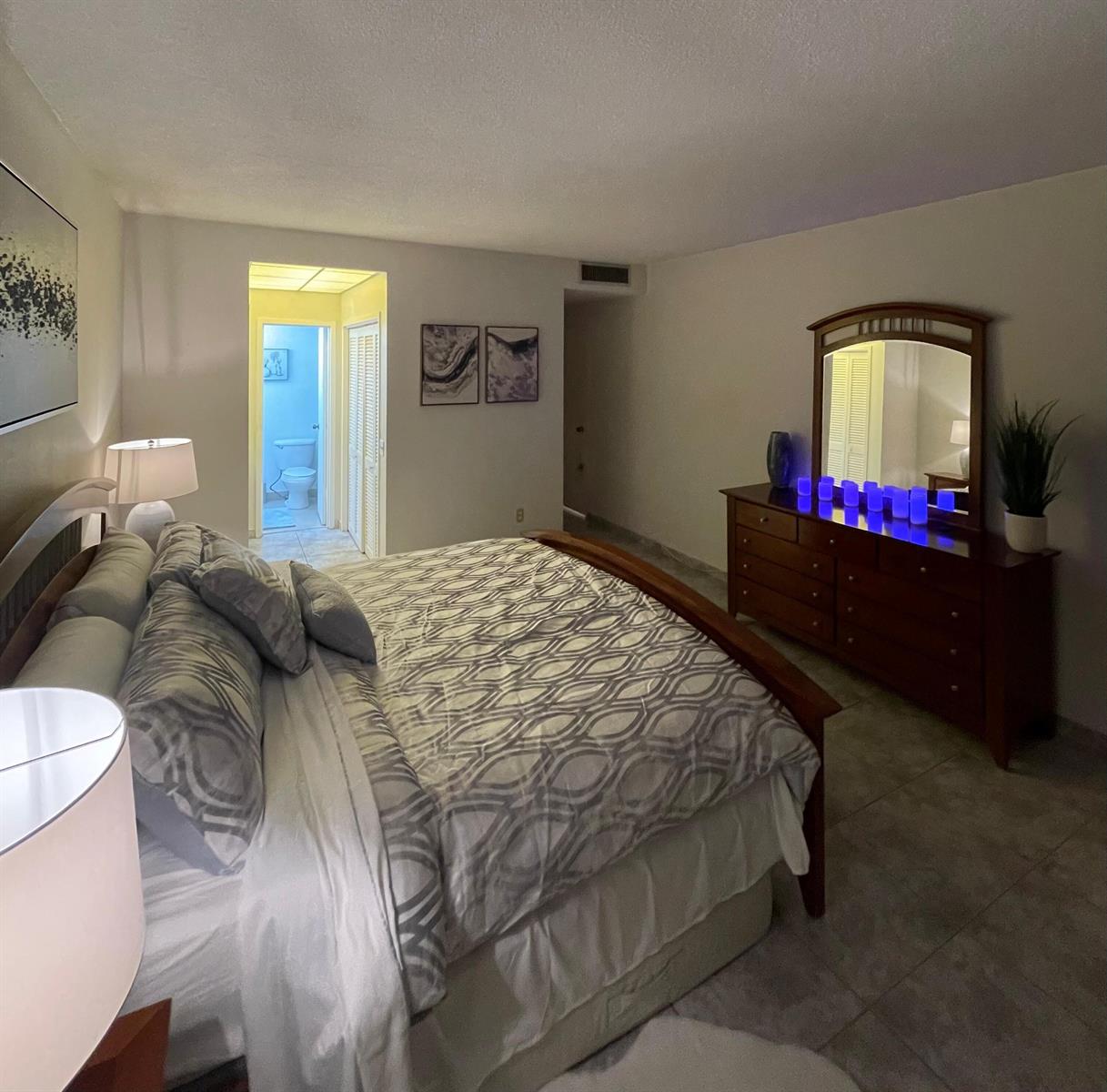 Photo of 3505 Ocean , Hollywood, Florida, 33019 - 94BA7689-1978-483D-86D3-3063F68719DA