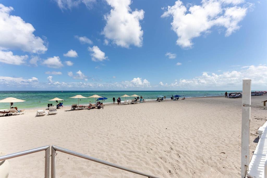Photo of 3505 Ocean , Hollywood, Florida, 33019 - 20231018141633158219000000-o
