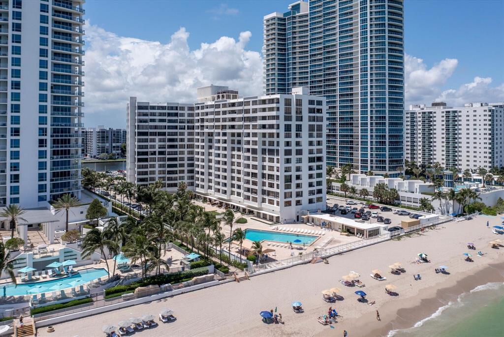 Photo of 3505 Ocean , Hollywood, Florida, 33019 - 20231018141635636410000000-o