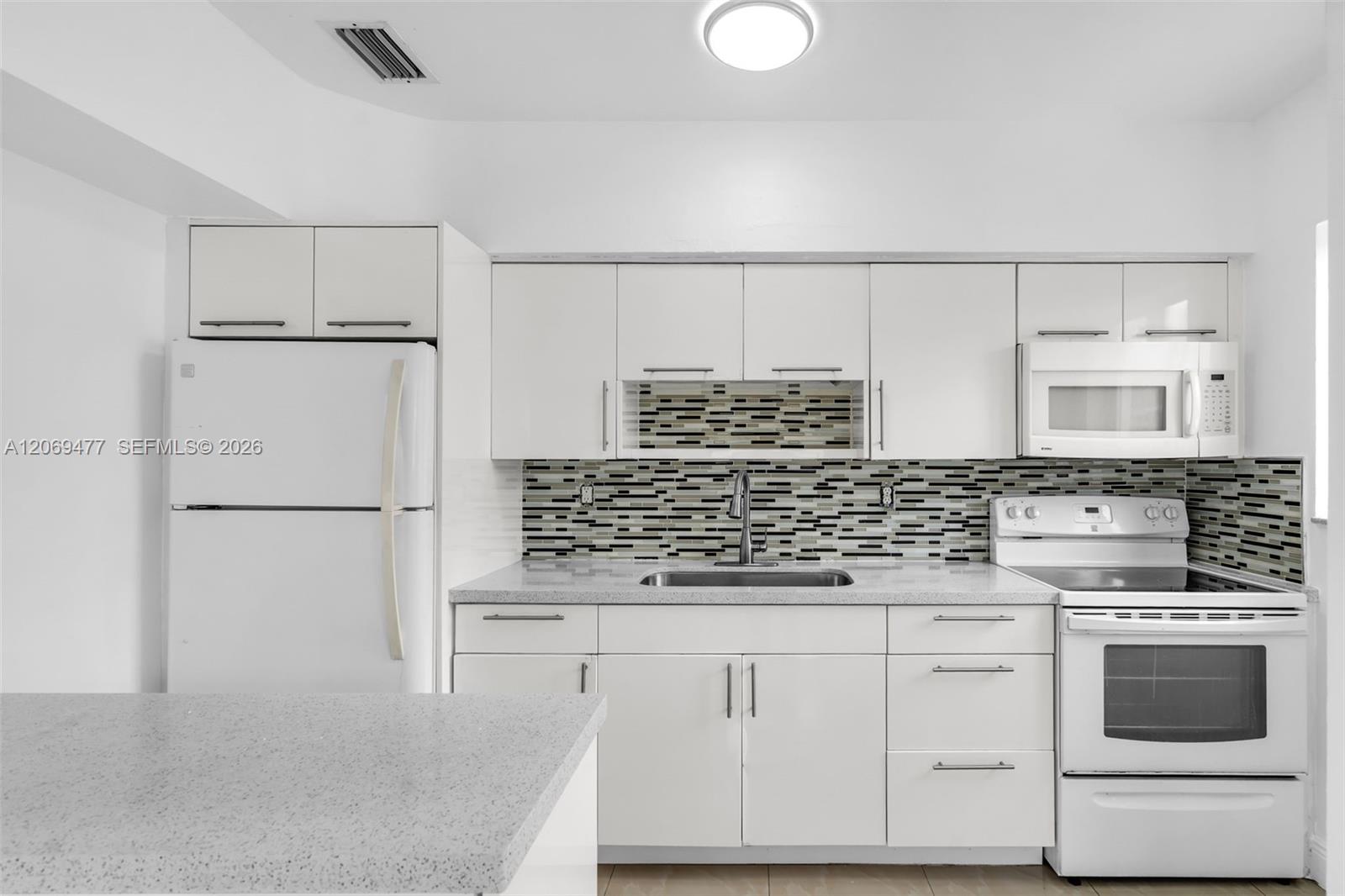 See details / 2127 sq. ft. $ 2026-08-11 0 Photo