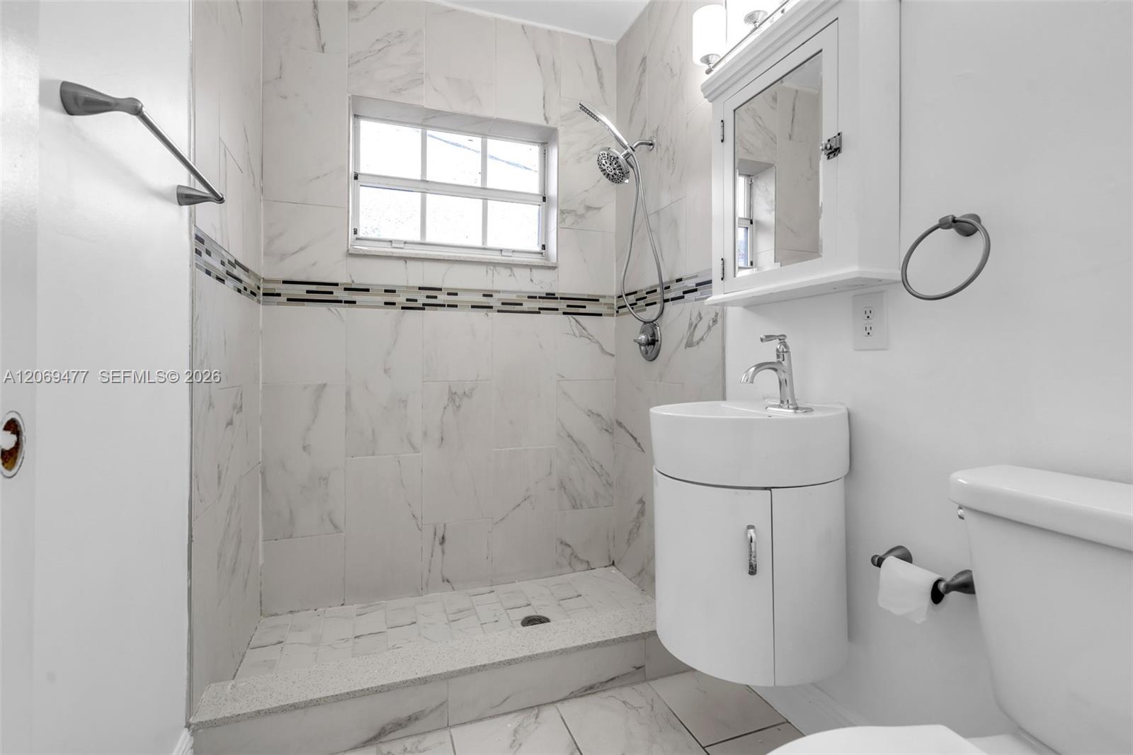 See details / 2127 sq. ft. $ 2026-08-11 0 Photo