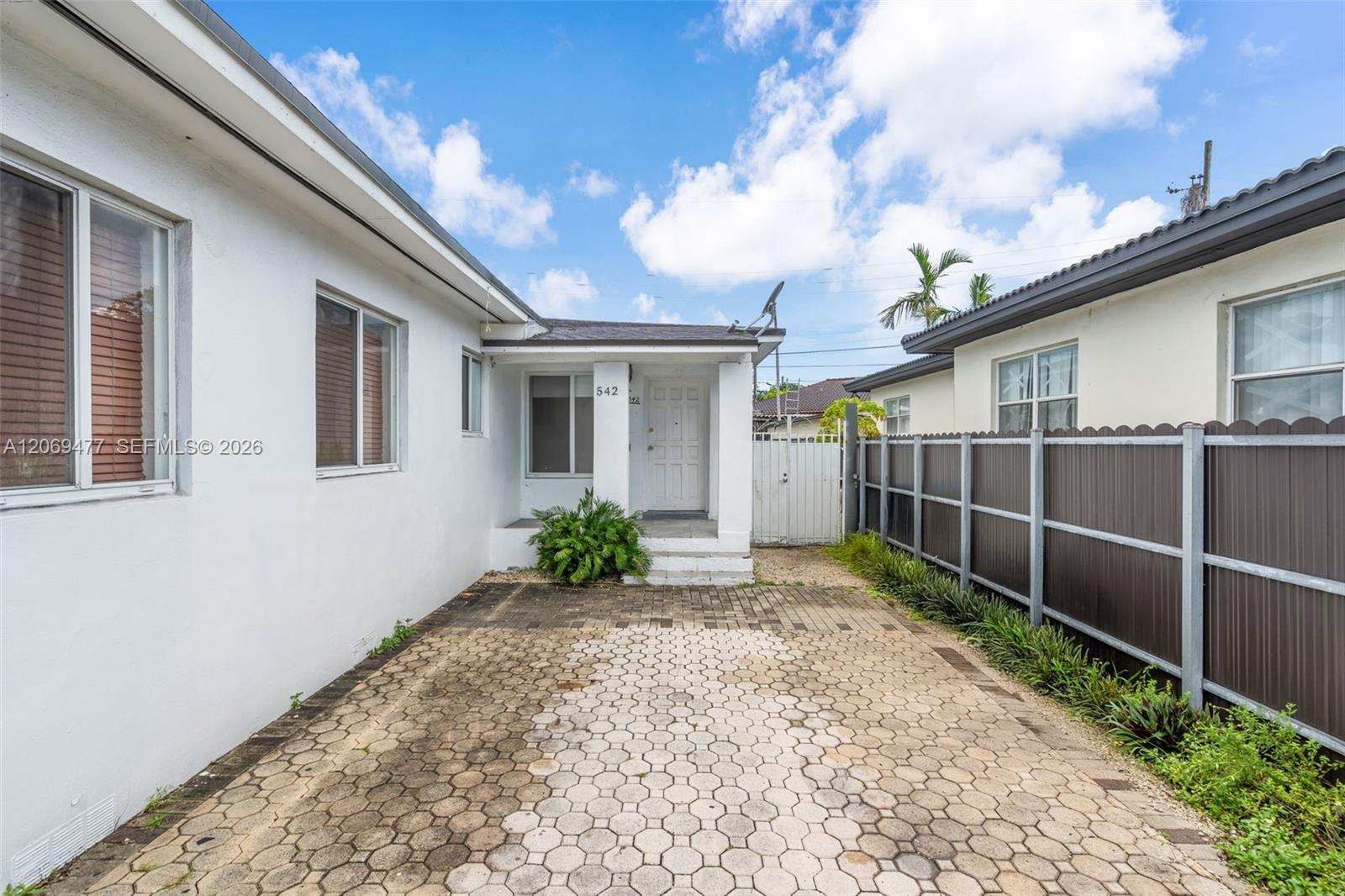 See details / 2127 sq. ft. $ 2026-08-11 0 Photo