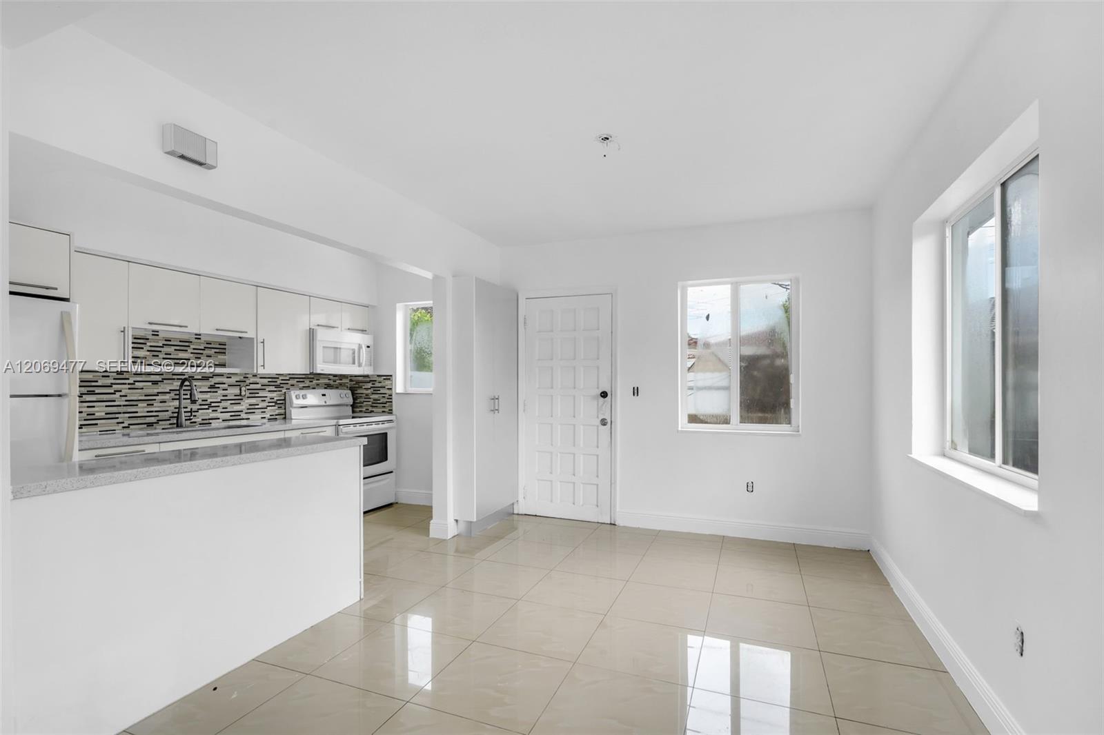 See details / 2127 sq. ft. $ 2026-08-11 0 Photo