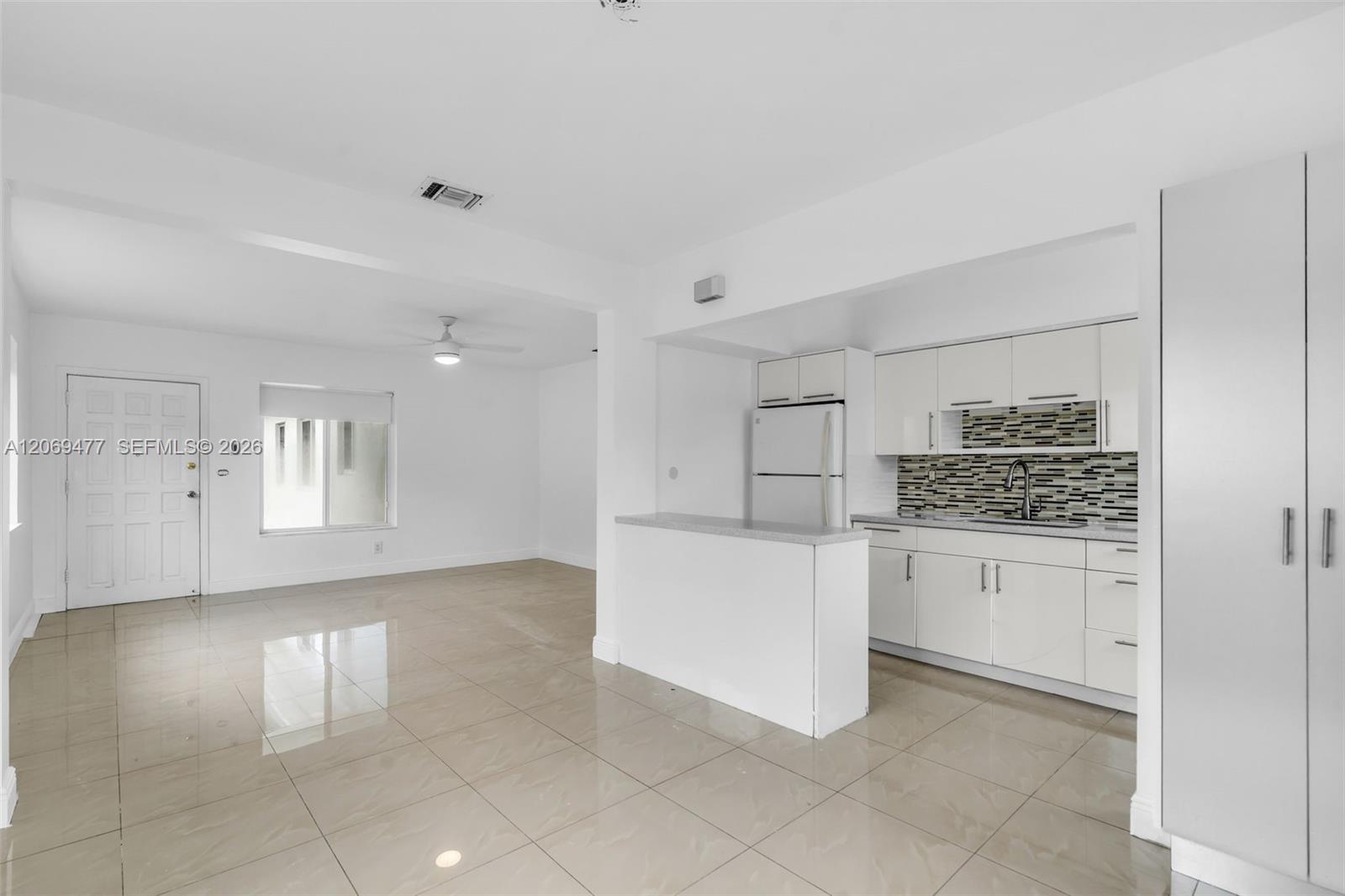See details / 2127 sq. ft. $ 2026-08-11 0 Photo