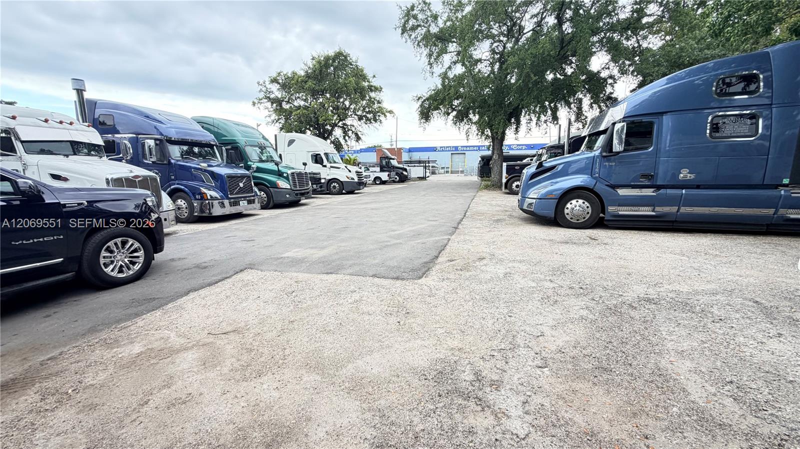   /   sq. ft. $ 2026-08-11 0 Photo