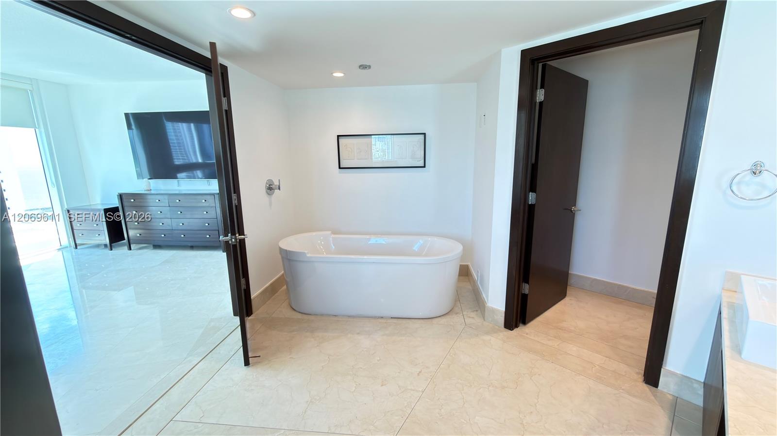 Photo 27 of Sunny Isles Blvd