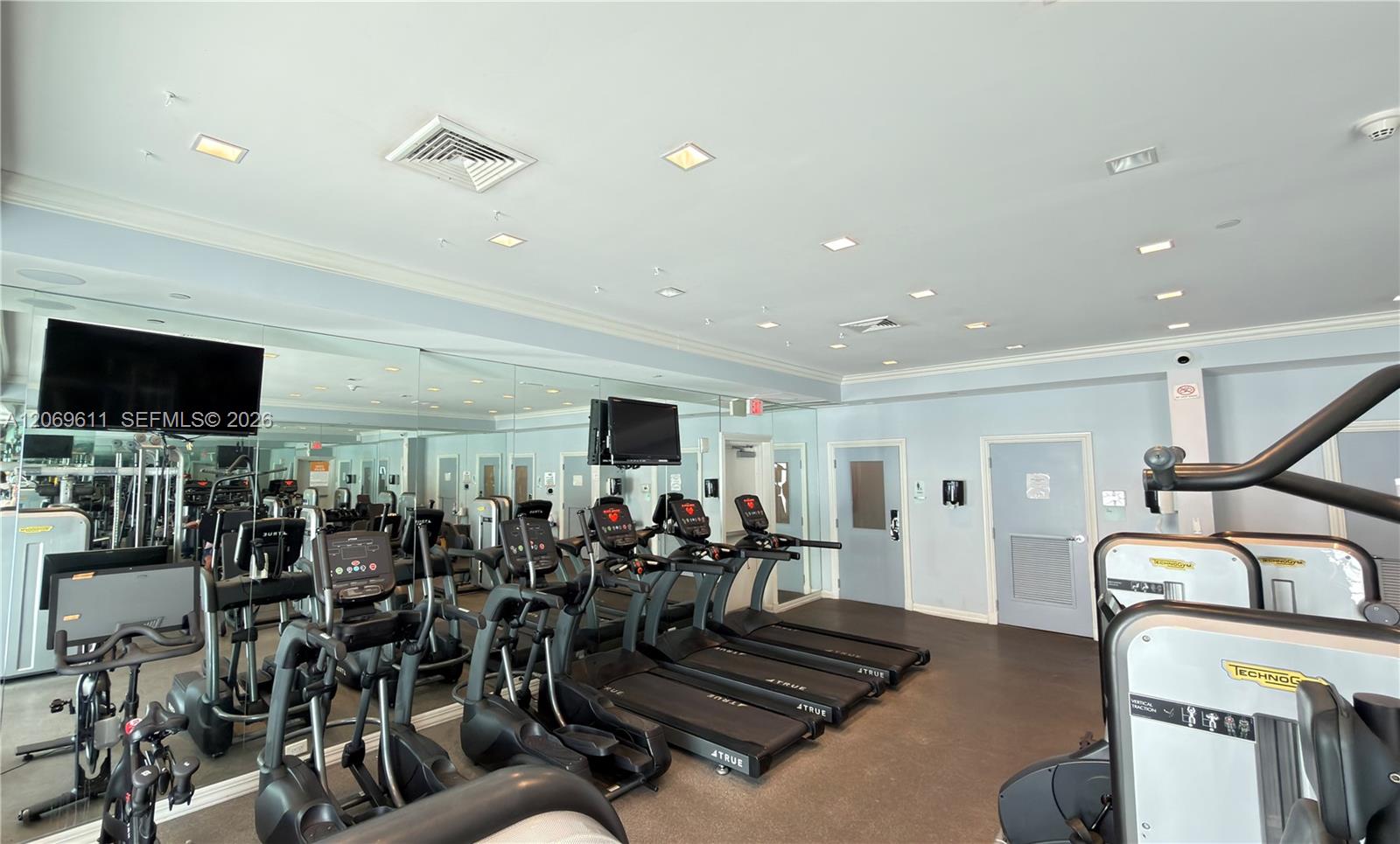 Photo 84 of Sunny Isles Blvd